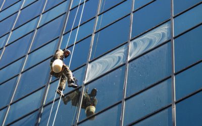 Extreme window cleaning in pictures